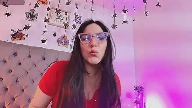 Czat XXX na żywo – Rossy_Marks