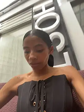 SaharaX_X Chat XXX in diretta