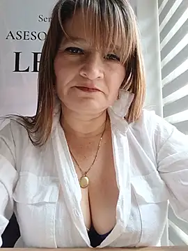 KAREN--03's Live XXX Chat