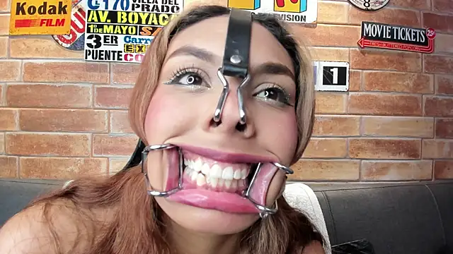 Show webcam de foxy_antonela