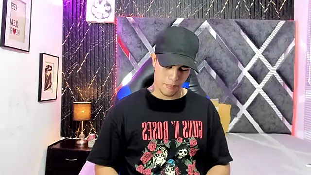 dominic_connor Webcam Show