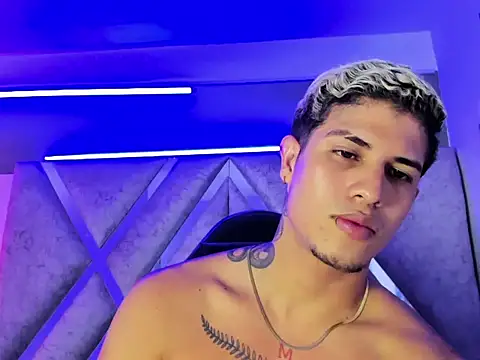 Show modela dominic_connor na web-kameri