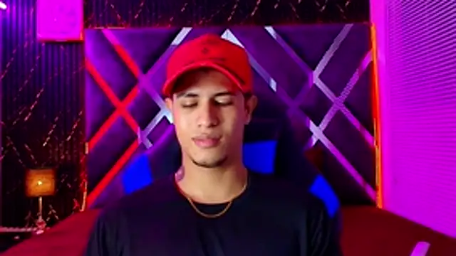dominic_connor XXX чат на живо