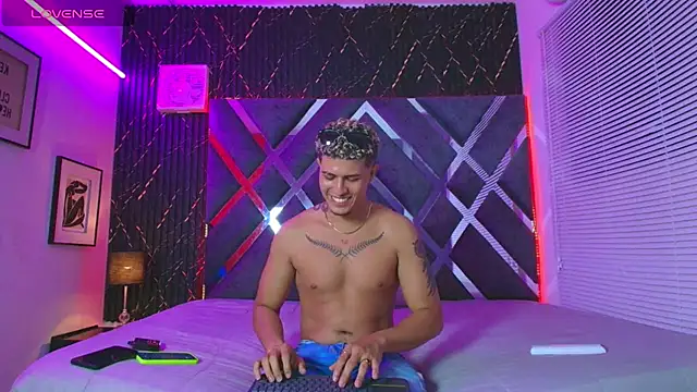 dominic_connor 网络视讯表演