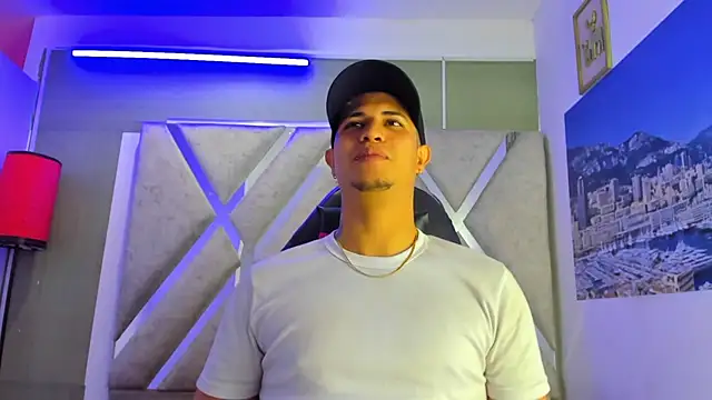 Chat +18 de dominic_connor ao vivo