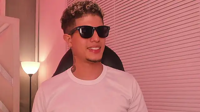 dominic_connor Pertunjukan Webcam