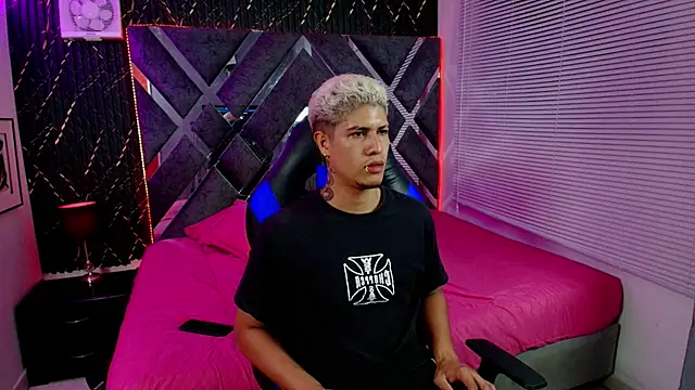 Webkamerová show dominic_connor