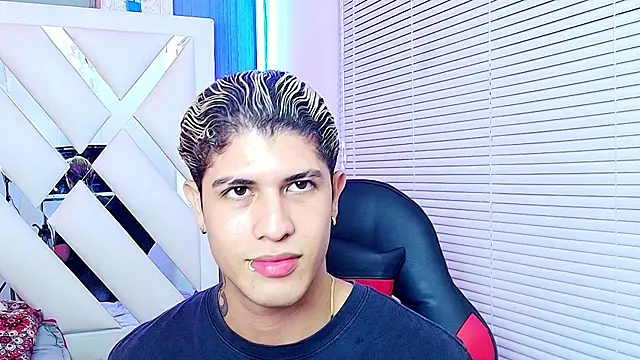 dominic_connor Webcam-Show