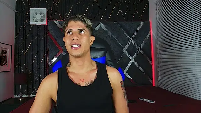 dominic_connor's Webcam Show