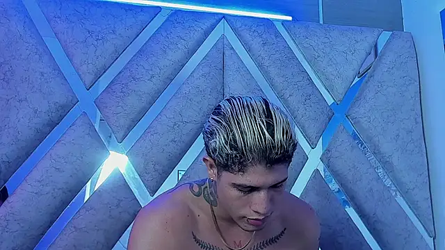 dominic_connor ওয়েবক্যাম শো