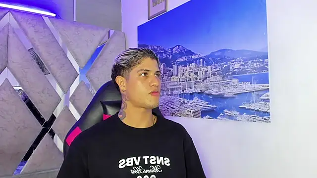הופעת וובקאם של dominic_connor