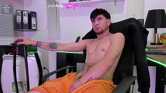 StefanoBigCock Adlı Modelin Web Kamerası Şovu