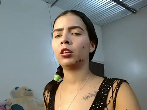 Laura-milk22: вебкам-шоу