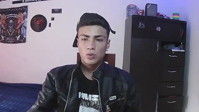 Fenix_hardcock Adlı Modelin Web Kamerası Şovu