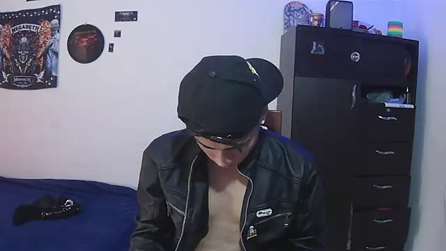 Fenix_hardcock 网络视讯表演