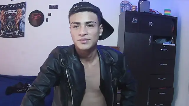 Fenix_hardcock 网络视讯表演