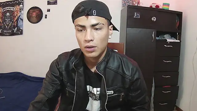 Fenix_hardcock 在線直播表演