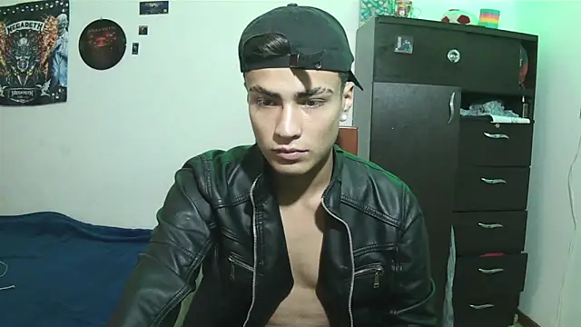 Show modela Fenix_hardcock na web-kameri