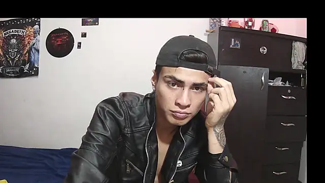 Fenix_hardcock Show in webcam