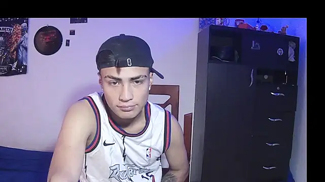 Fenix_hardcock: вебкам-шоу