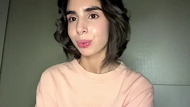 JessiaRuezga's Live Chat Room