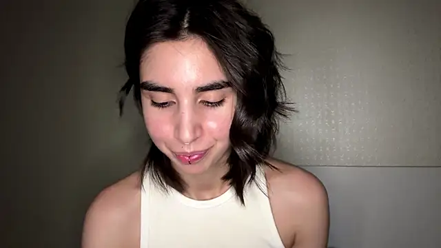 JessiaRuezga webcam show