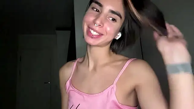 JessiaRuezga Show in webcam