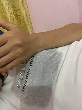 Chat +18 de Linda-babyy ao vivo