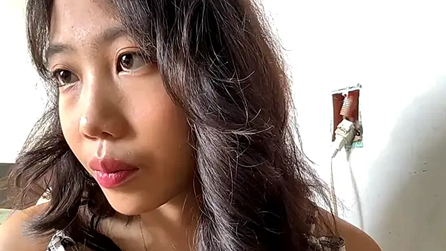 LaurenaBurstein Adlı Modelin Canlı XXX Sohbeti