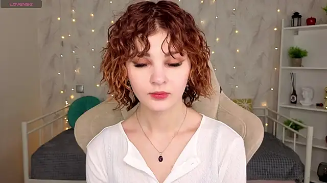 Chat +18 de Kira__Fluffy ao vivo