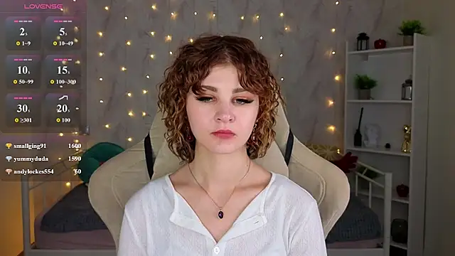 Chat XXX en directo de Kira__Fluffy