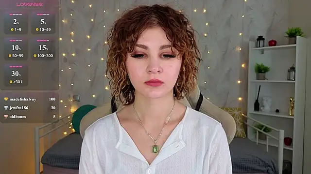 Kira__Fluffy's Live XXX Chat