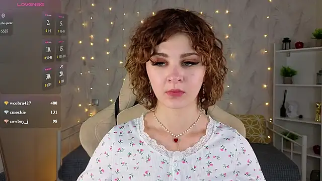Kira__Fluffy's Live XXX Chat