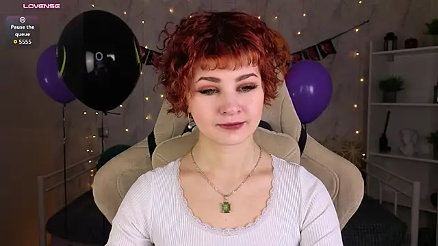 Kira__Fluffy élő XXX-chatje