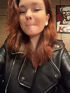 Pokazy przed kamerką – Baby__Fox