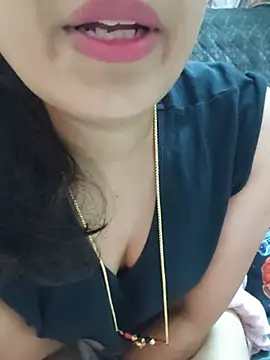 ____R-A-D-H-I-K-A____ – Live XXX-chat
