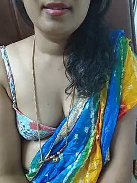 ____R-A-D-H-I-K-A____ Live XXX-Chat