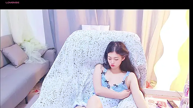 QinQin-888 现场XXX聊天