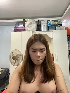 UnbotheredQueen 网络视讯表演