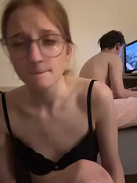 הופעת וובקאם של LauraundSteve_
