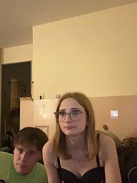 Pokazy przed kamerką – LauraundSteve_