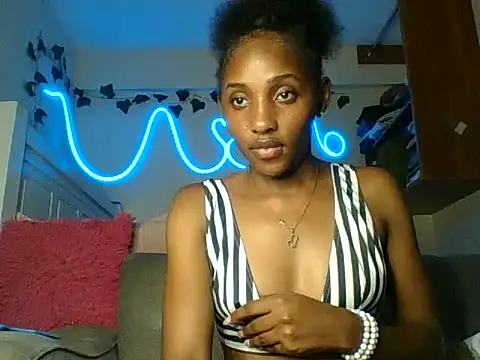 Chat +18 de Velvet_peach ao vivo