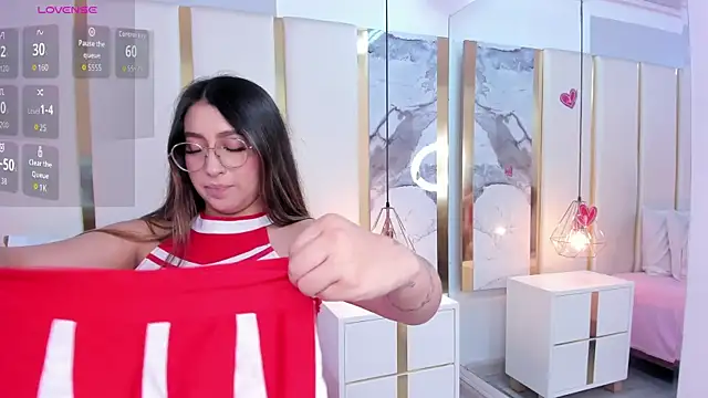 KamilaVegga Chat XXX in diretta