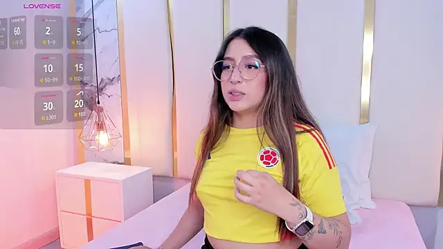 KamilaVegga Chat XXX live