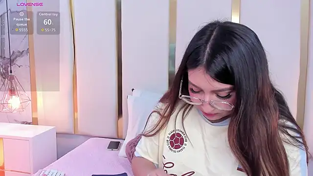 KamilaVegga Chat XXX live