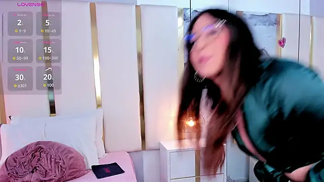 Chat +18 de KamilaVegga ao vivo