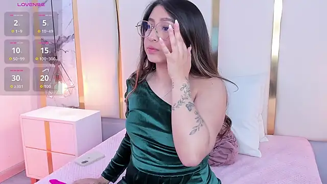 KamilaVegga's Live XXX Chat