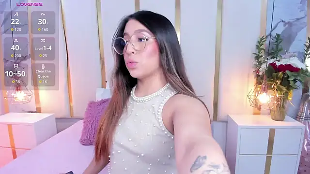 KamilaVegga Chat XXX in diretta