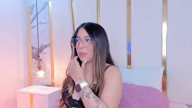 KamilaVegga Adlı Modelin Canlı XXX Sohbeti