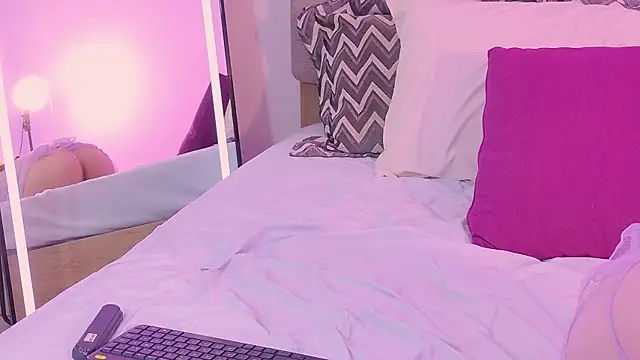 Živý XXX chat EmmaRoselyn
